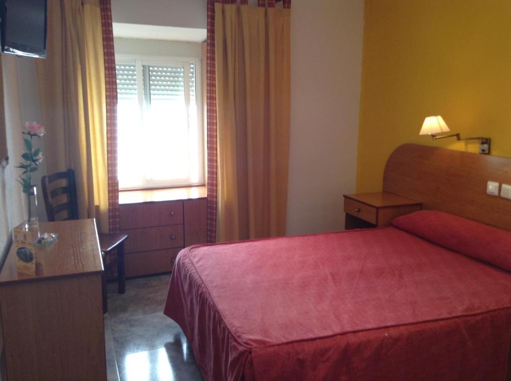 Hostal Santa Marta Aranjuez Exterior photo